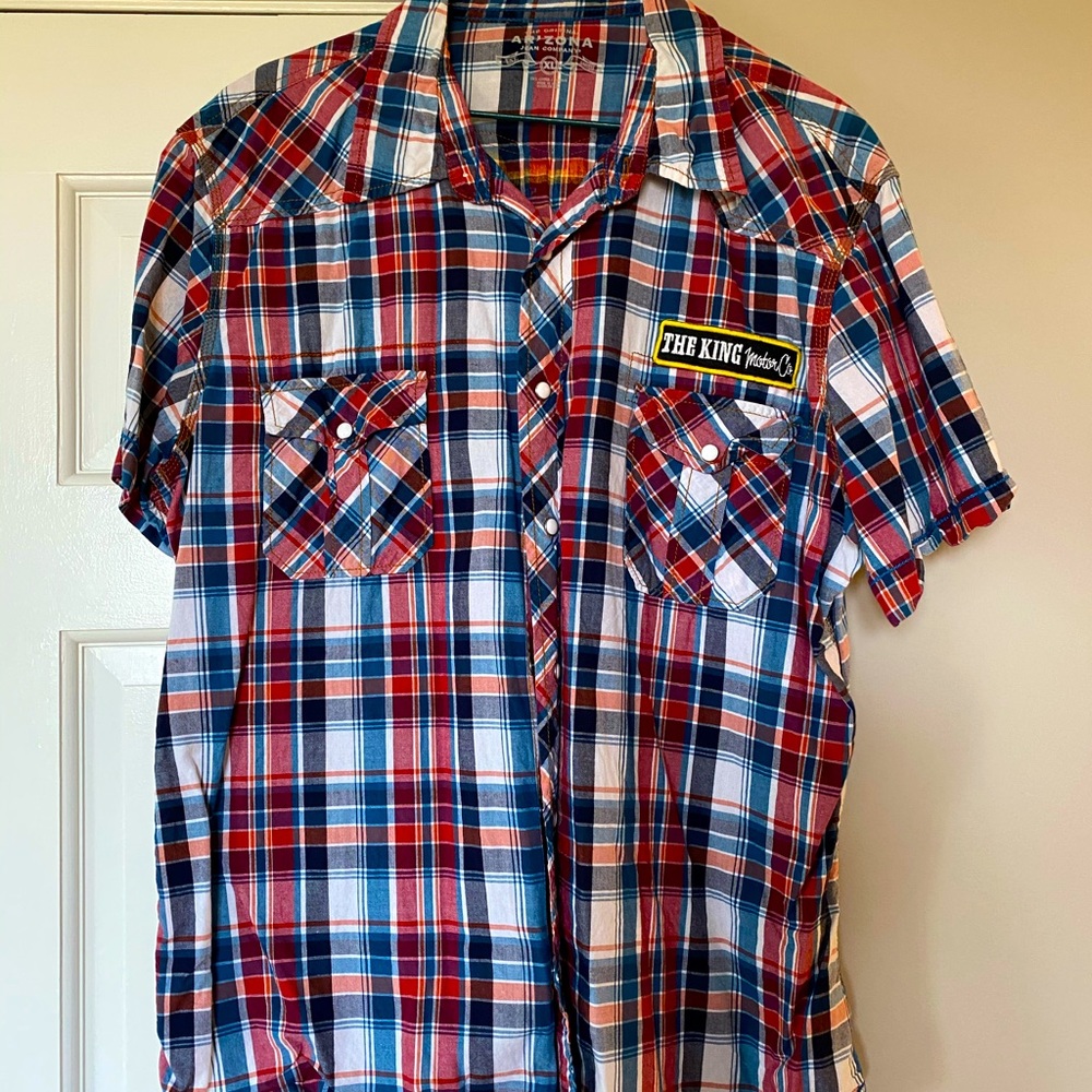 Men’s short sleeve button down